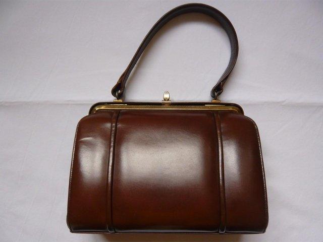 Preview of the first image of Handbag - vintage Widegate brown leather with suede lining.