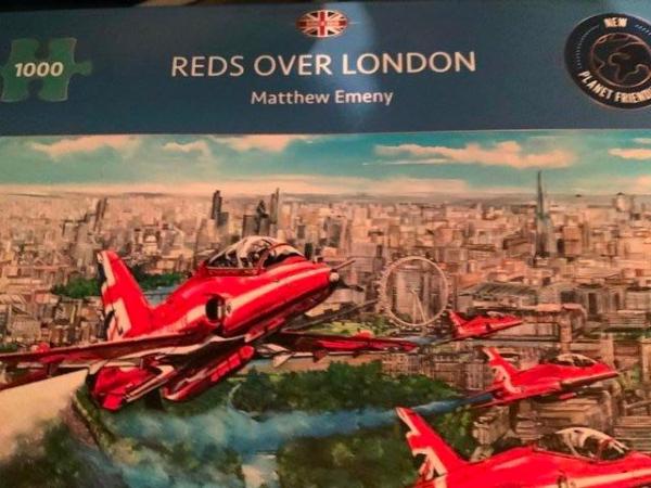 Image 3 of Gibsons 1000 piece jigsaw puzzle. Reds Over Britain.