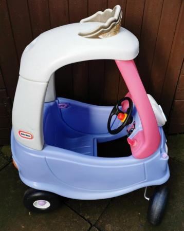 Image 2 of LITTLE TIKES PRINCESS THEMED COZY COUPE RIDE IN COUPE CAR