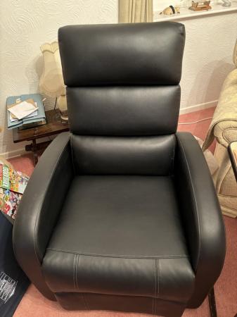 Image 1 of Electric recliner leather chair