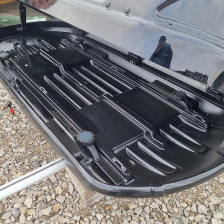 Image 2 of Halfords Vehicle Roof Box
