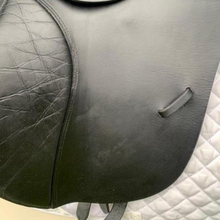 Image 2 of Kent & Masters 17 inch Cob saddle