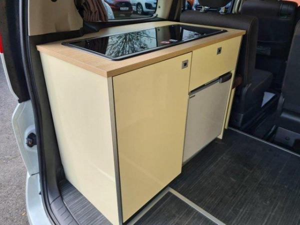 Image 10 of Nissan Serena 2.0 Auto car/camper by Wellhouse 2 berth