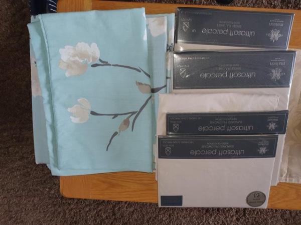 Image 1 of Single bedding set. Sheets and pillow cases