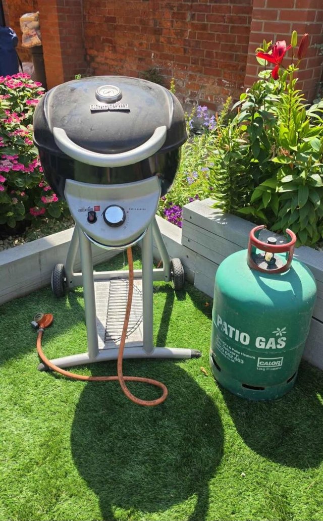 Char-Broil BBQ & Gas Cylinder — Garden & Outdoor in Colchester