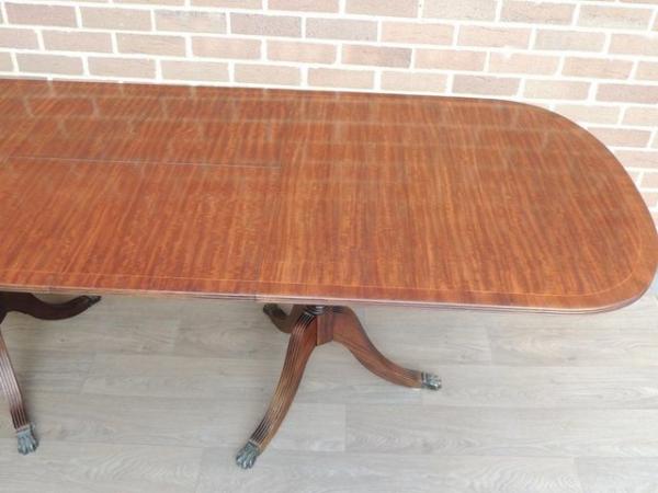 Image 18 of Beresford & Hicks Extendable Dining Table (UK Delivery)