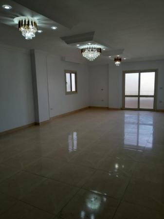 Image 2 of Viewable unfurnished apartment