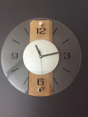 Image 1 of Household wall clock wood/glass
