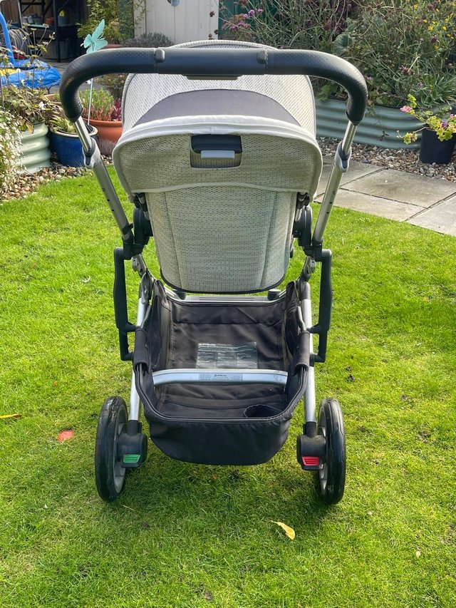 UPPAbaby Cruz Pushchair, Bassinet and Footmuff All Excellent — photo 3 of 3