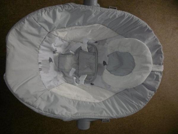 Image 2 of CUGGL Baby bouncer chair