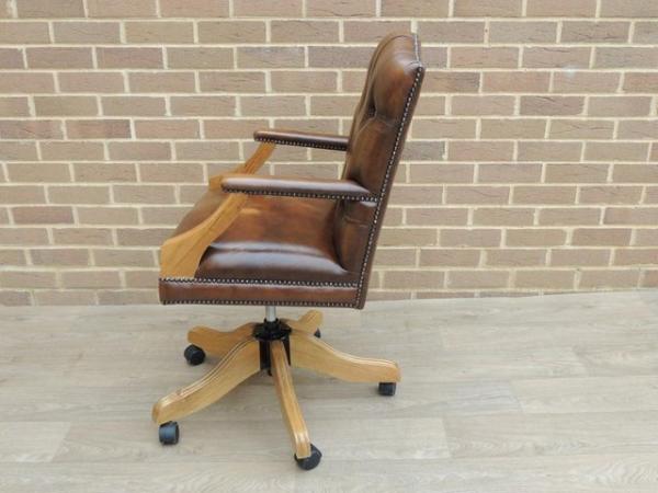 Image 5 of Compact Gainsborough Chair with an Oak Frame (UK Delivery)