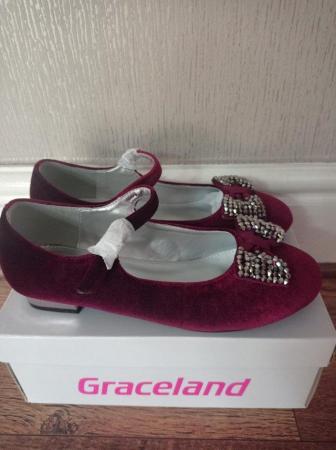 Image 3 of Girls shoes size 2 brand new with box