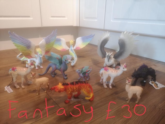 Preview of the first image of Schleich fantasy creatures.