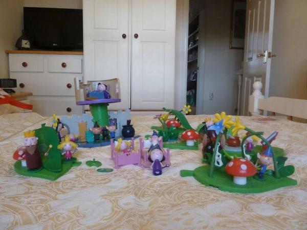 Image 1 of BEN AND HOLLY BEAUTIFUL PLAY SETS