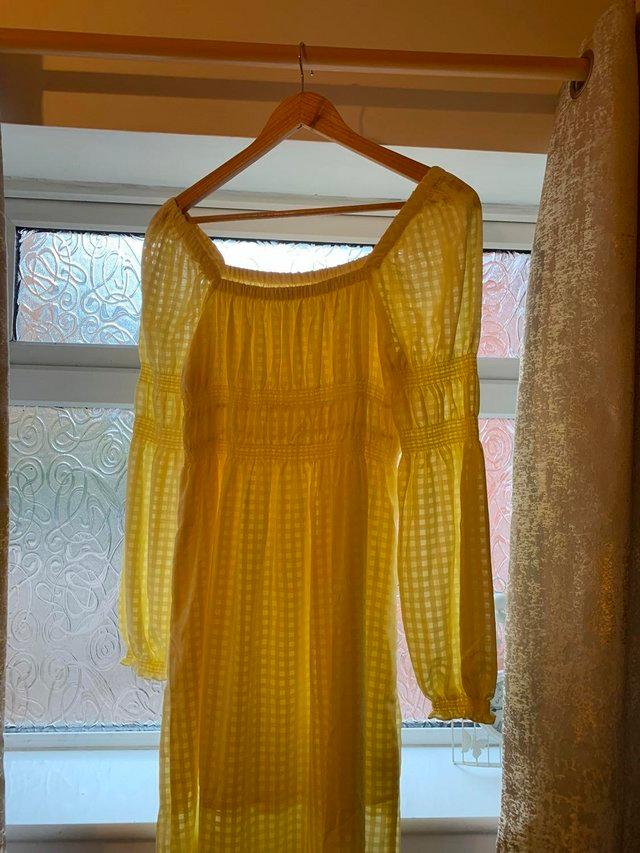 Preview of the first image of Lemon midi dress - square neck- size 14-16.