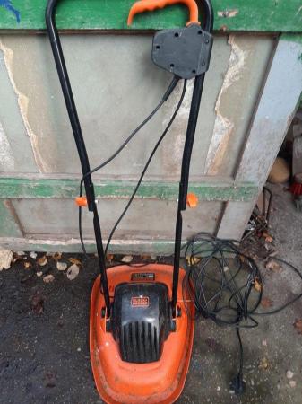 Image 3 of Black & Decker Hover Mower (similar to flymo)