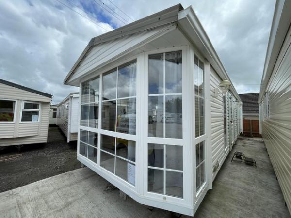 Image 3 of Static caravan with double glazing and central heating