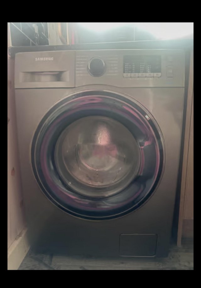 Preview of the first image of Samsung Eco Bubble 8kg washing machine.