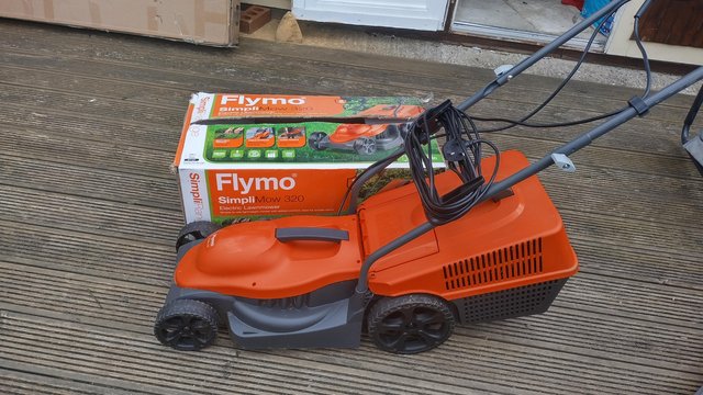 Preview of the first image of BRAND NEW FLYMO SIMPLIMOW 320 LAWNMOWER.