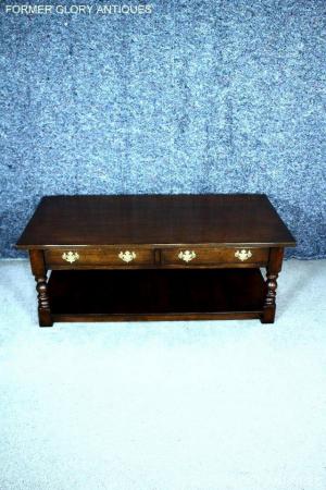 Image 37 of A TITCHMARSH & GOODWIN STYLE OAK TWO DRAWER COFFEE TEA TABLE