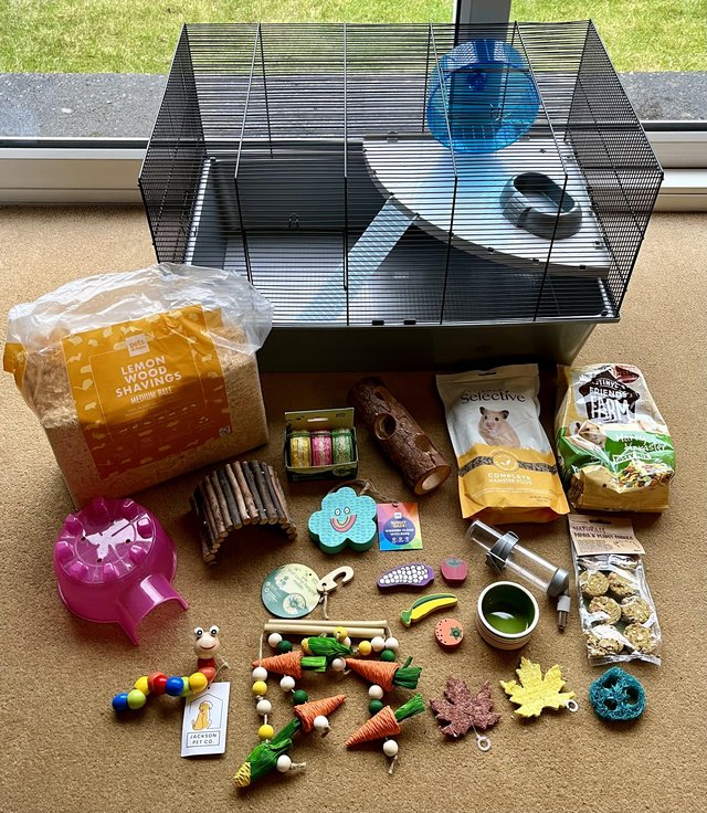Preview of the first image of Hamster Cage (XL) with accessories.