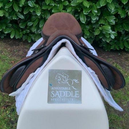 Image 7 of Thorowgood T4 16 inch pony saddle