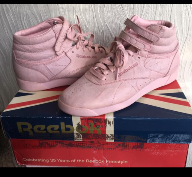 Preview of the first image of Trainers polish pink crinkle look Size UK 7.