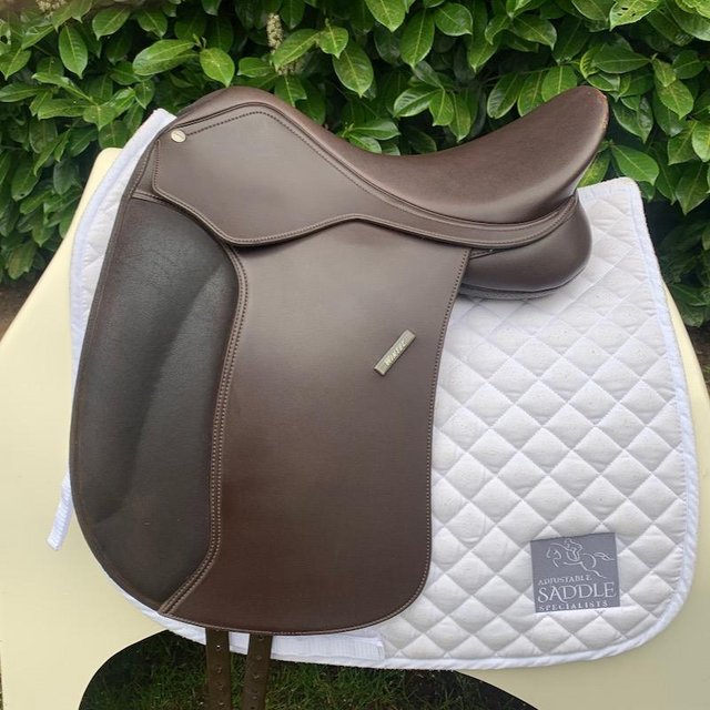 Preview of the first image of Wintec 17 inch  500 Wide Dressage Saddle.
