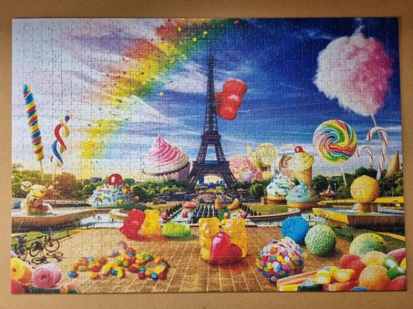 Image 3 of 1000 piece jigsaw called SWEET PARIS, FRANCE, by Trefl