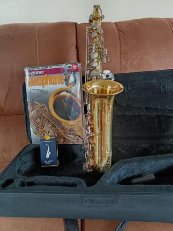 Image 1 of Alto saxophonewith strong case