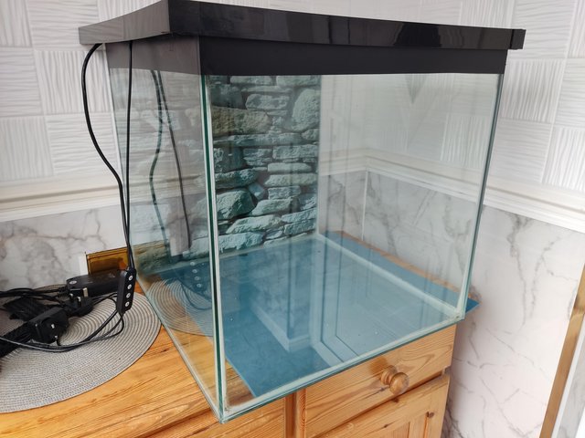 Preview of the first image of Fish tank 125ltr with accessories.