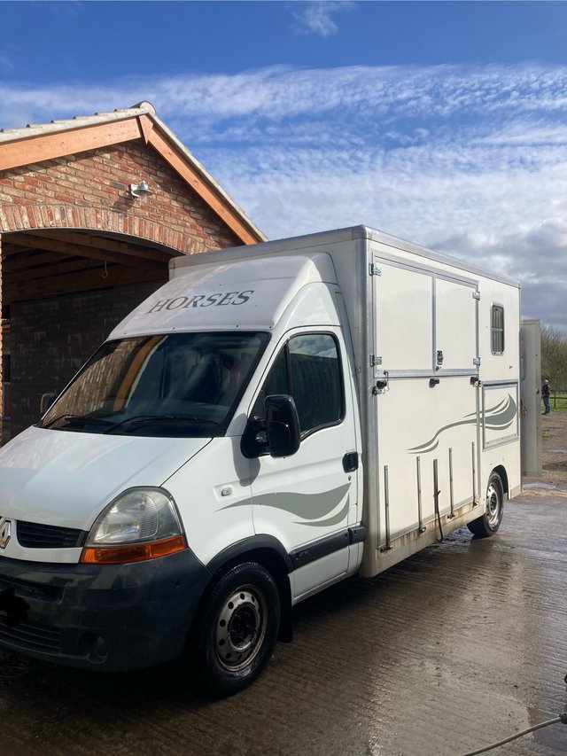 Preview of the first image of 2007 (07 reg) Renault Master DCI 3.5t Horsebox.