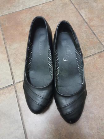 Image 2 of Ladies black shoes size 8