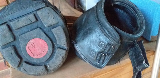 Image 1 of Cavallo simple hoof boots