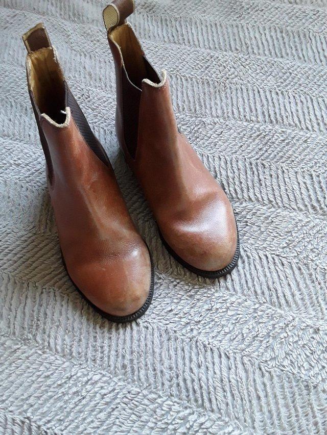 Preview of the first image of Horse riding boots size 4/5 REDUCED !.