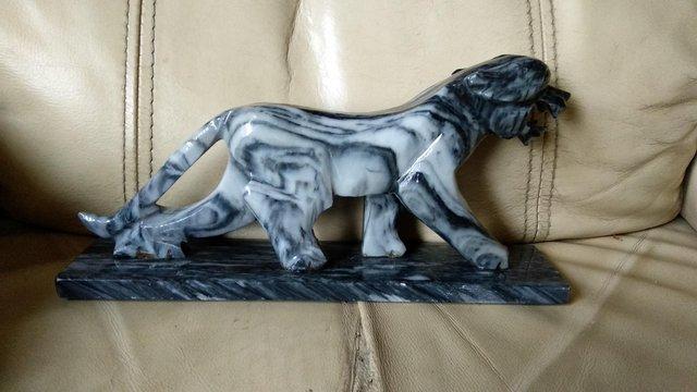 Image 3 of MARBLE JAGUAR ORNAMENT / LIONESS ORNAMENT.from