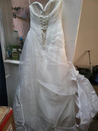 Image 2 of Brand new wedding dress size 10 ivory