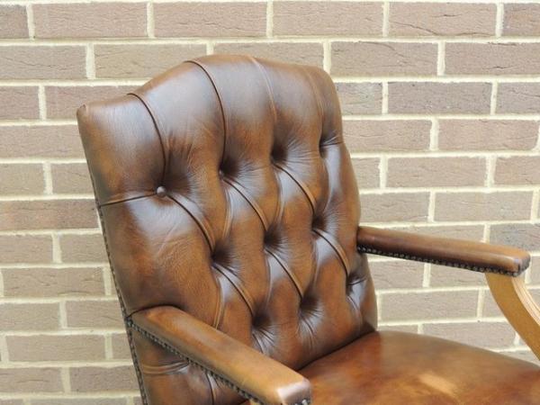 Image 8 of Compact Gainsborough Chair with an Oak Frame (UK Delivery)