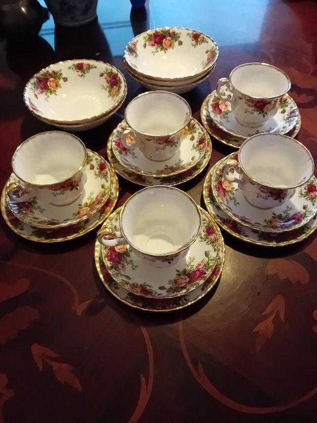 Preview of the first image of Royal Albert breakfast set 5cups and sauces, 5 side plates ,.