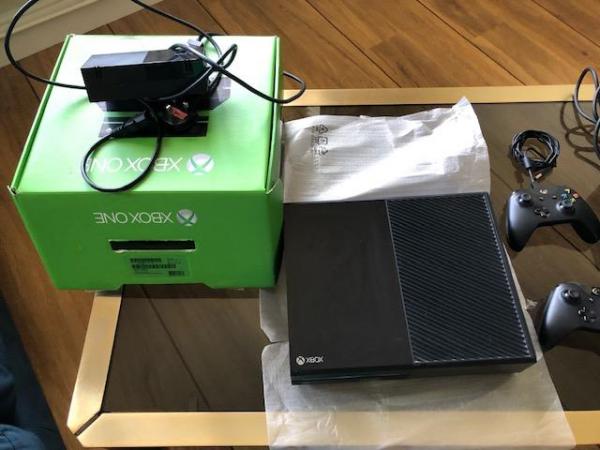 Image 1 of XBOX ONE CONSOLE 500GB inc KINECT & 2 CONTROLLERS