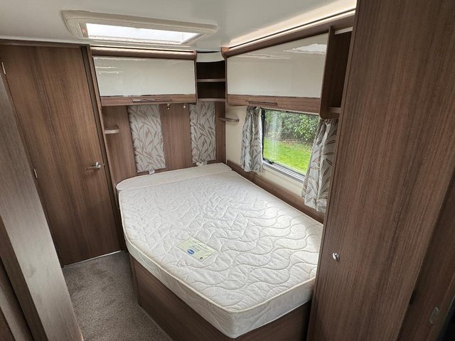 Preview of the first image of Bailey Unicorn S4 Barcelona 2018 4 Berth Caravan Fixed Bed.