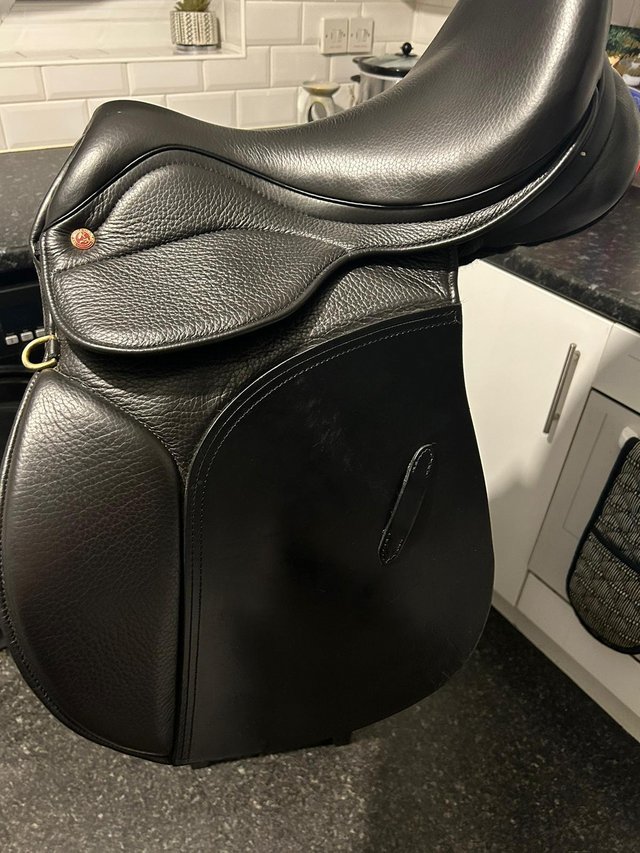 Preview of the first image of 17 inch saddle company saddle.