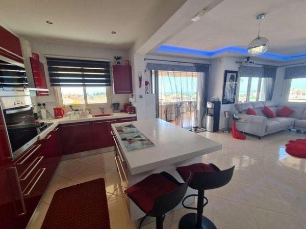 Image 17 of Stunning 3 bed Apt with pool & sea views in Paphos, Cyprus