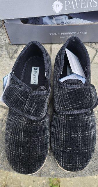Preview of the first image of Men's Paver Slippers  (size 11 UK).