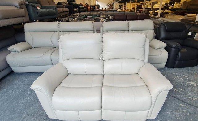 Image 11 of La-z-boy Kenny cream leather electric recliner 2 seater sofa