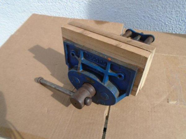 Image 2 of Record Woodworking Vice 7inch Jaws