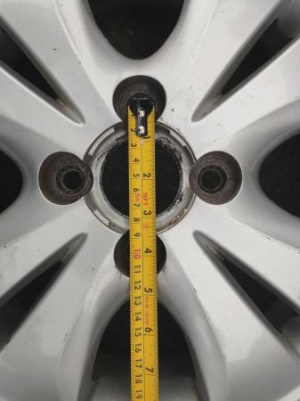 Image 1 of Hyundai i10 4 x rims (no tyres)