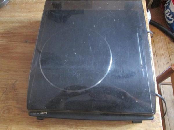 Image 2 of Bush MTT1 Mini Turntable Record Player