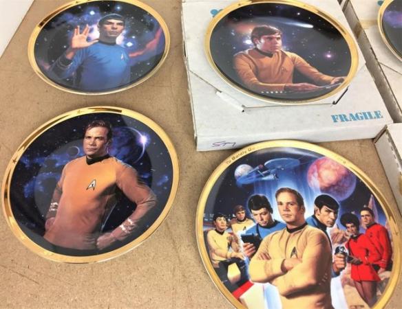 Image 1 of Star Trek bridge crew plate collection