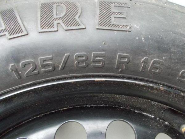 Image 4 of Pirelli 125 85 R16 tyre off a Volvo Space saver wheel & Tyre